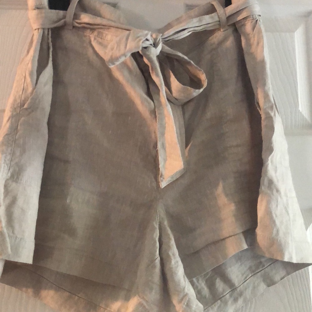 Lou & Grey for LOFT High-Waist Tie-Belt Linen Blend Shorts in Light Taupe